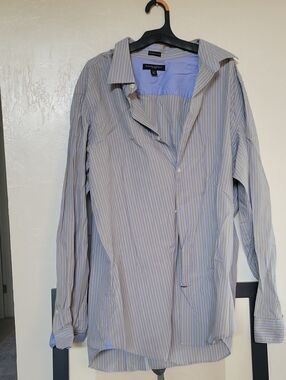 Banana Republic Pale Blue & White Pinstripe Dress Shirt